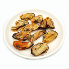 Load image into Gallery viewer, Green Lipped Mussels Dog Treats
